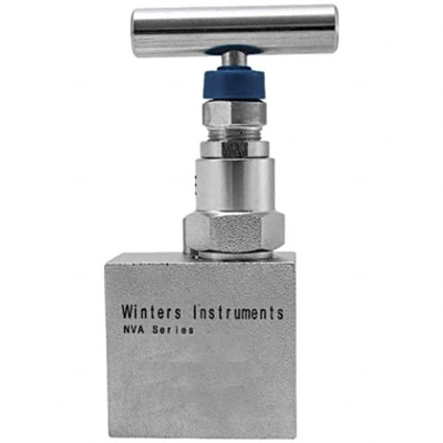 Needle Valve: Angled, 1/4" Pipe, Stainless Steel Body